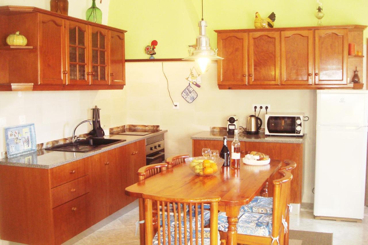 Campo De Oleandros Villa Lourinha  Bagian luar foto